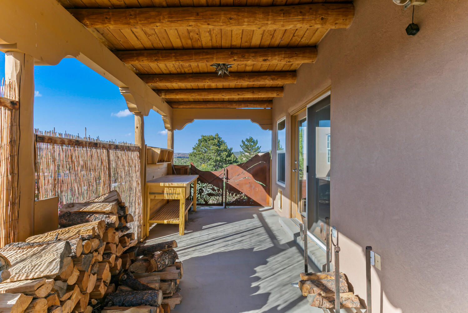 6383 HOOCHANEETSA Boulevard