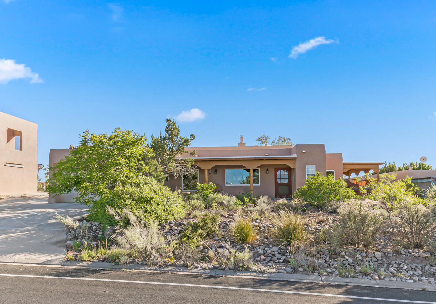 6383 HOOCHANEETSA Boulevard