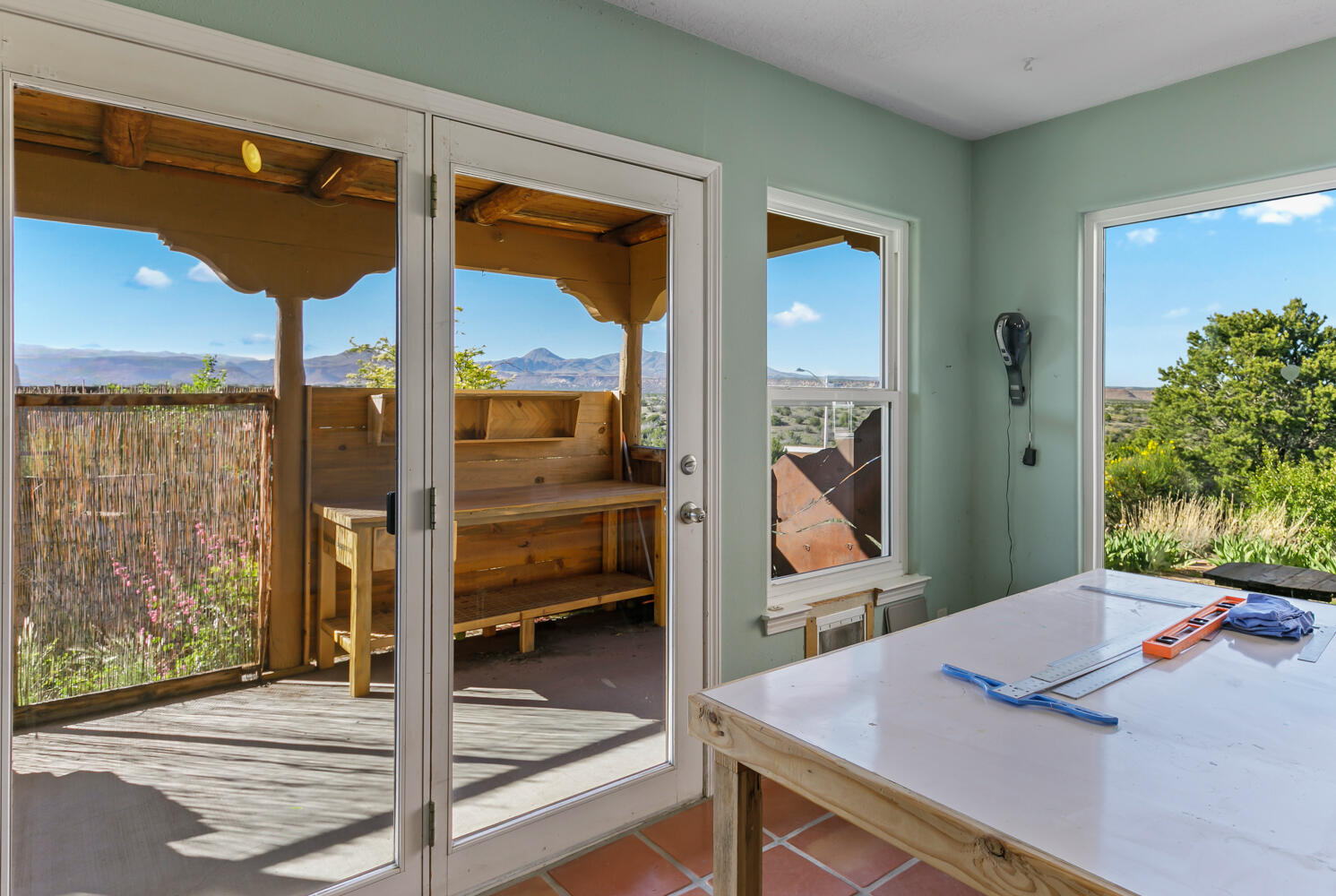 6383 HOOCHANEETSA Boulevard