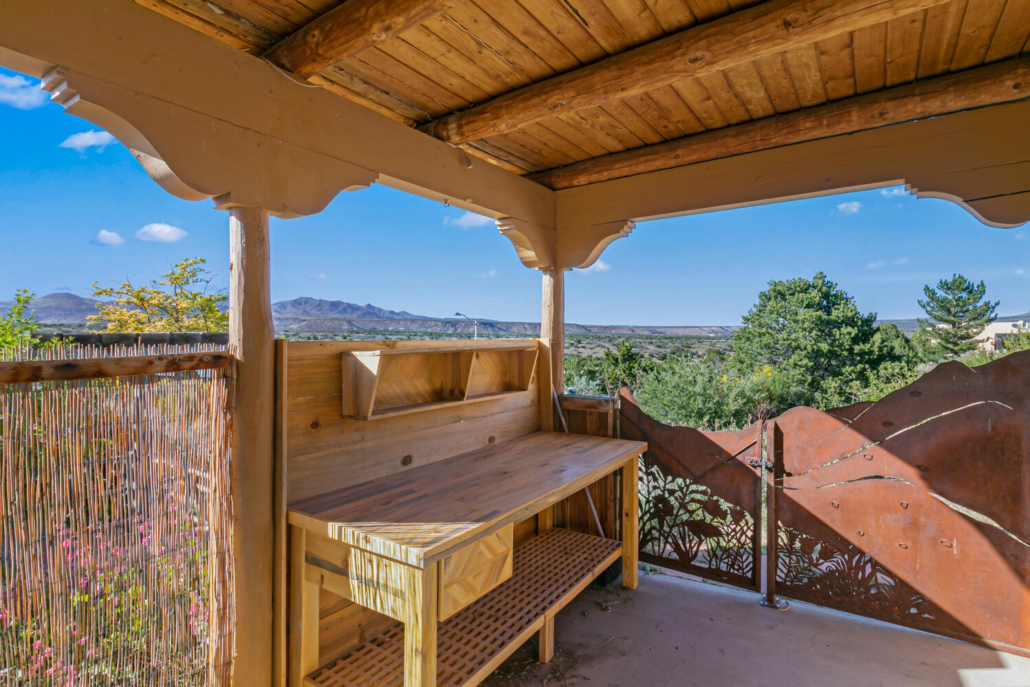 6383 HOOCHANEETSA Boulevard