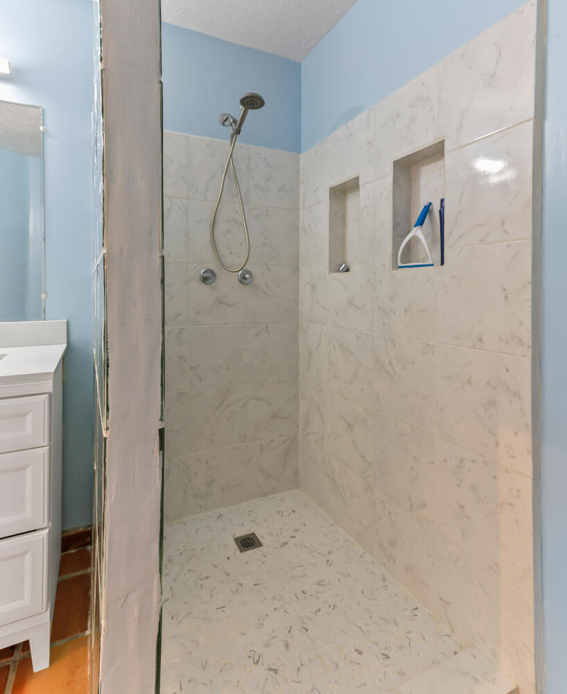 6383 HOOCHANEETSA Boulevard