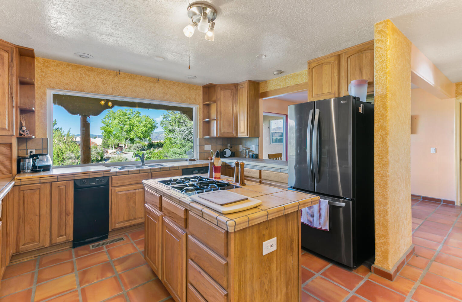 6383 HOOCHANEETSA Boulevard