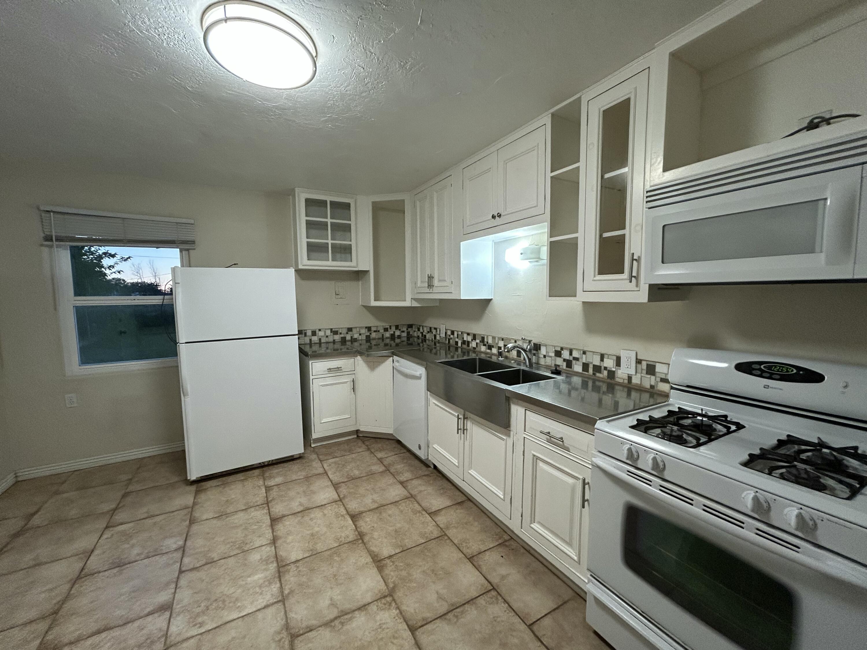 529 CAGUA Drive SE