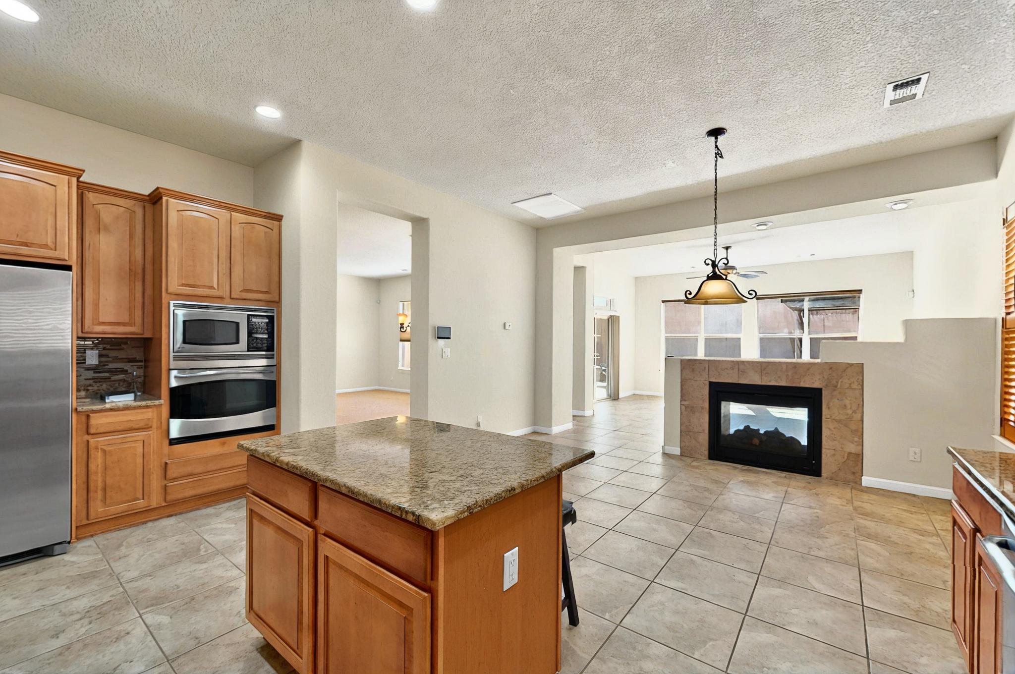 21 LOS BALCONES Place NE
