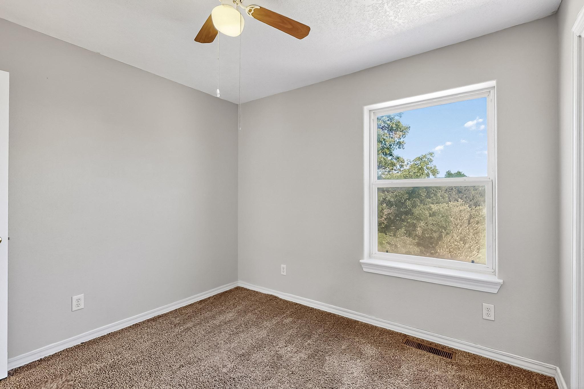 717 MONTERREY Road NE