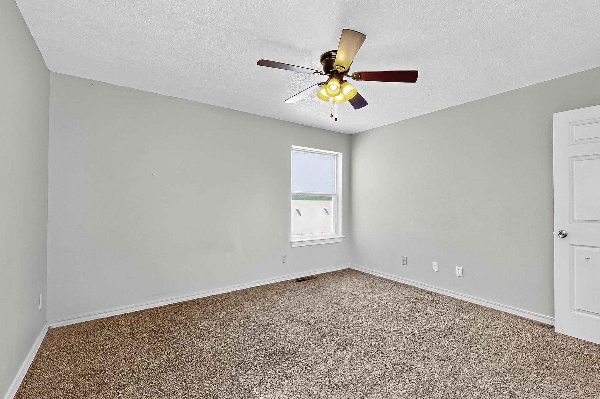 717 MONTERREY Road NE