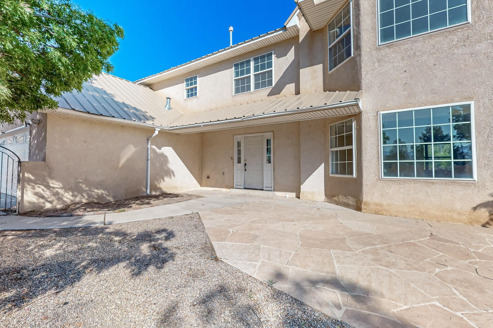 717 MONTERREY Road NE