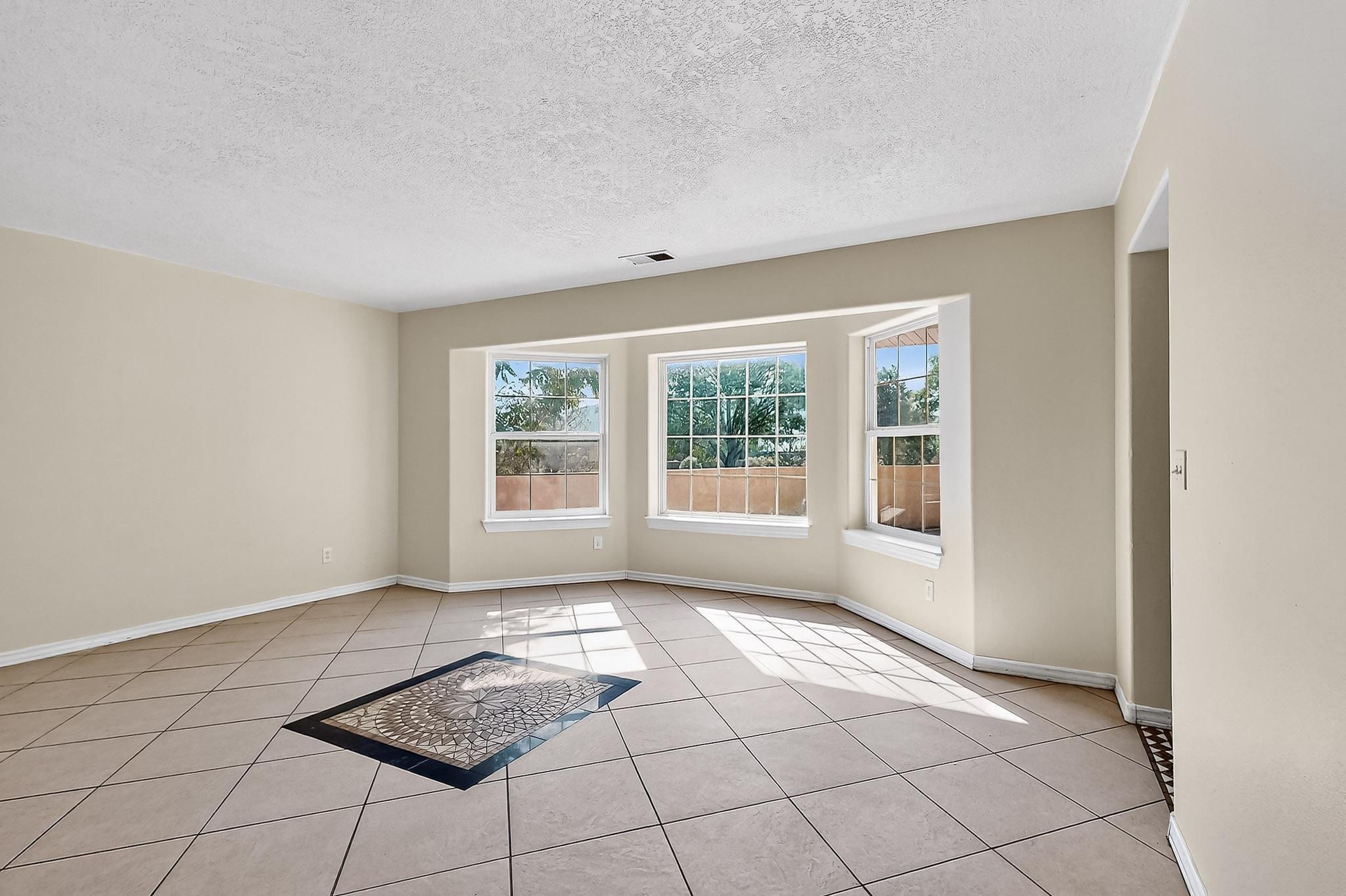 717 MONTERREY Road NE