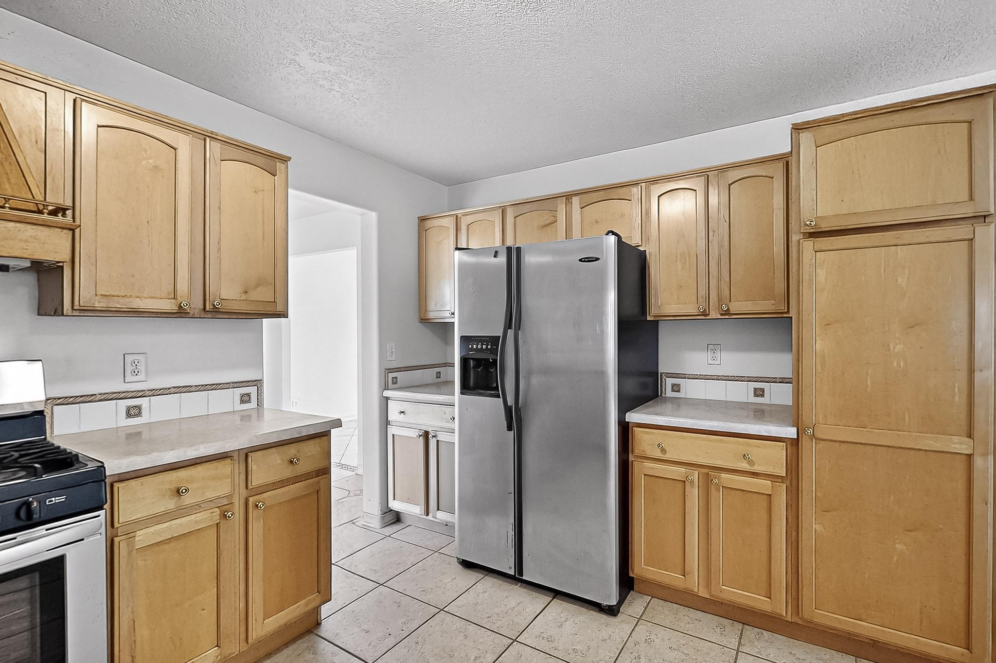 717 MONTERREY Road NE