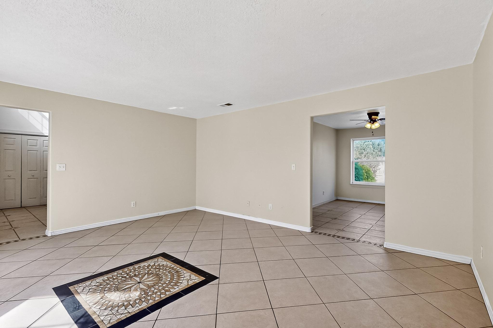717 MONTERREY Road NE