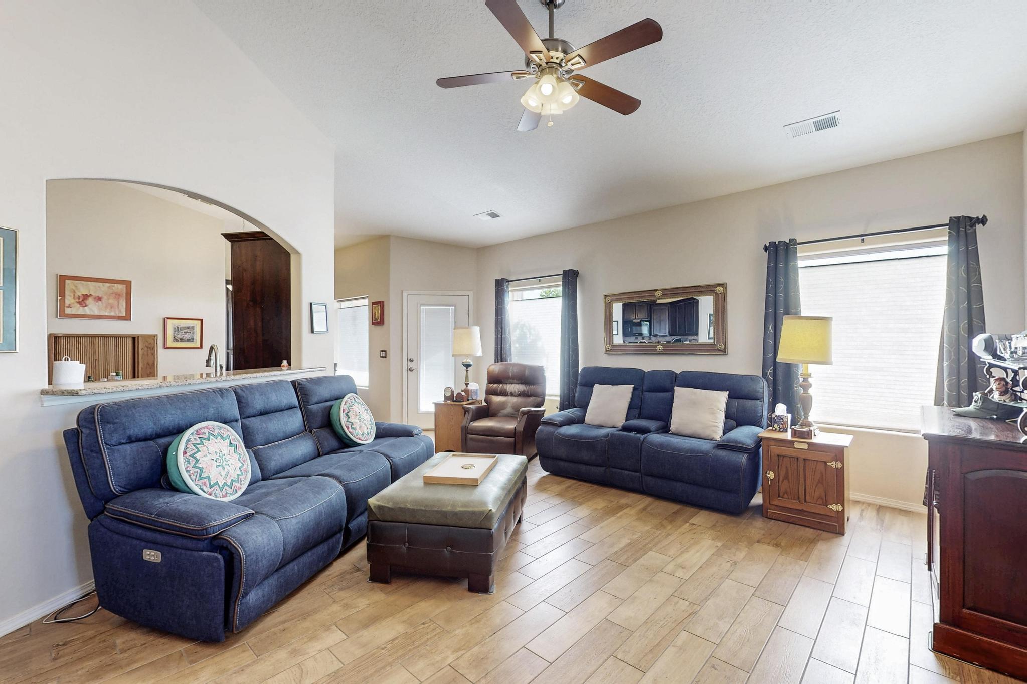 328 SUNRISE BLUFFS Drive