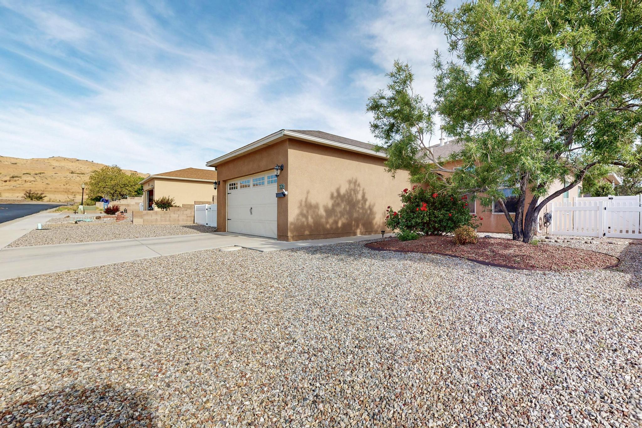 328 SUNRISE BLUFFS Drive