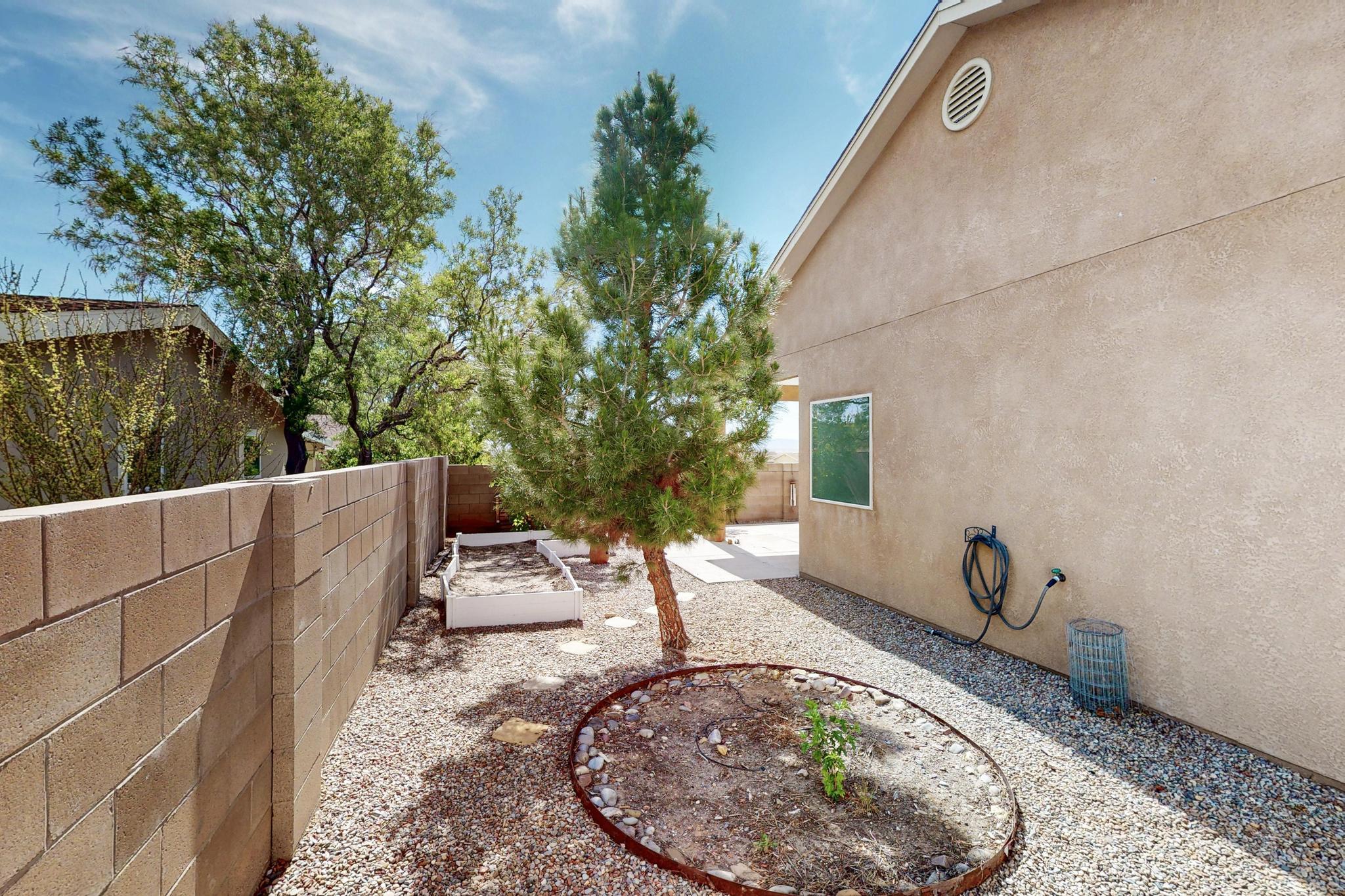 328 SUNRISE BLUFFS Drive