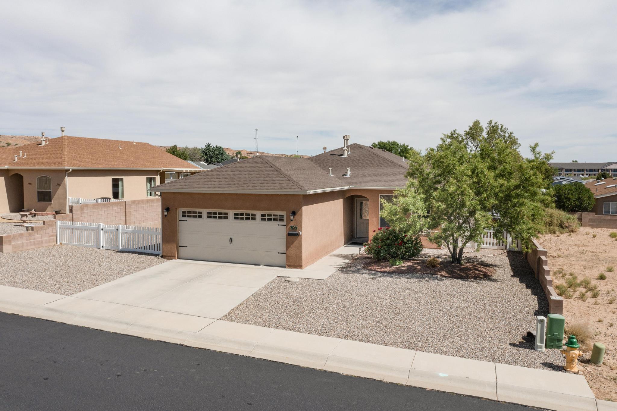 328 SUNRISE BLUFFS Drive