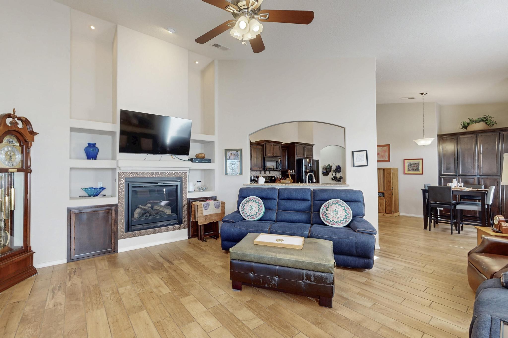 328 SUNRISE BLUFFS Drive