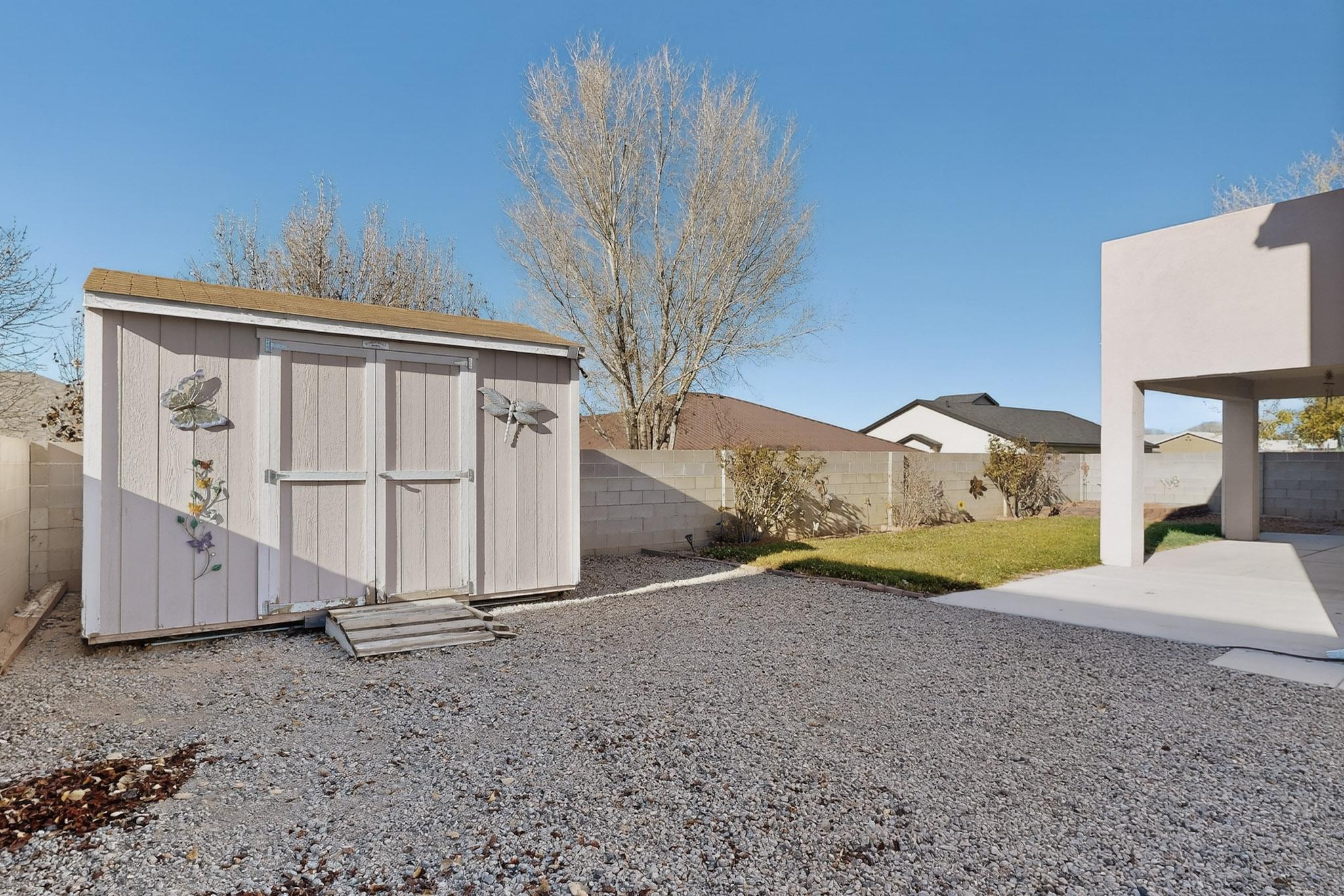 117 EL MUNDO Road