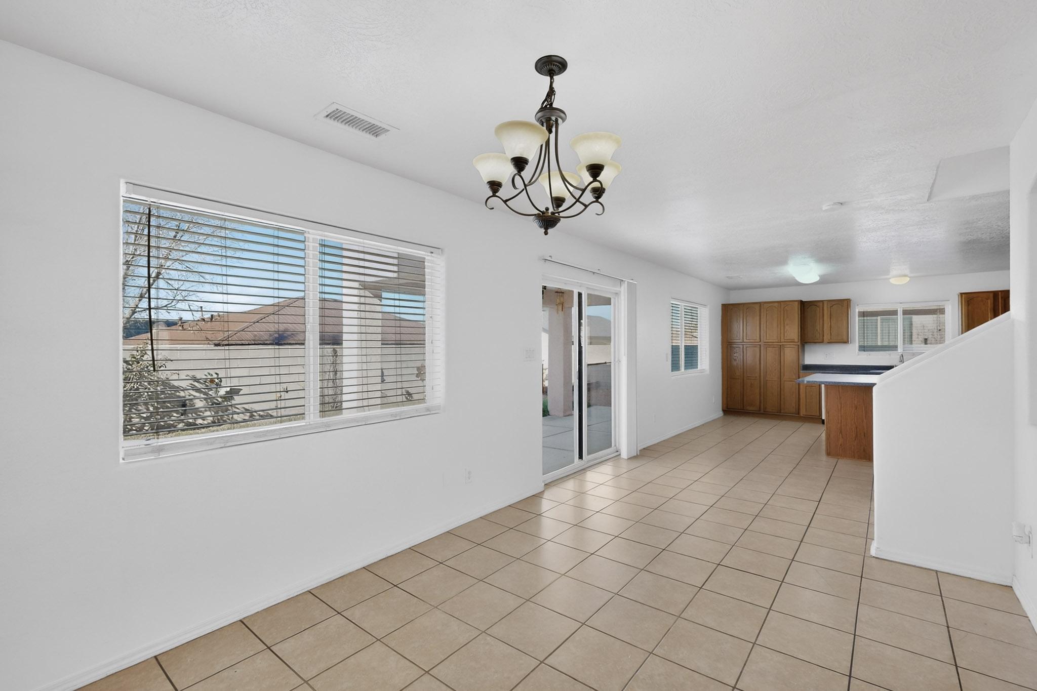 117 EL MUNDO Road