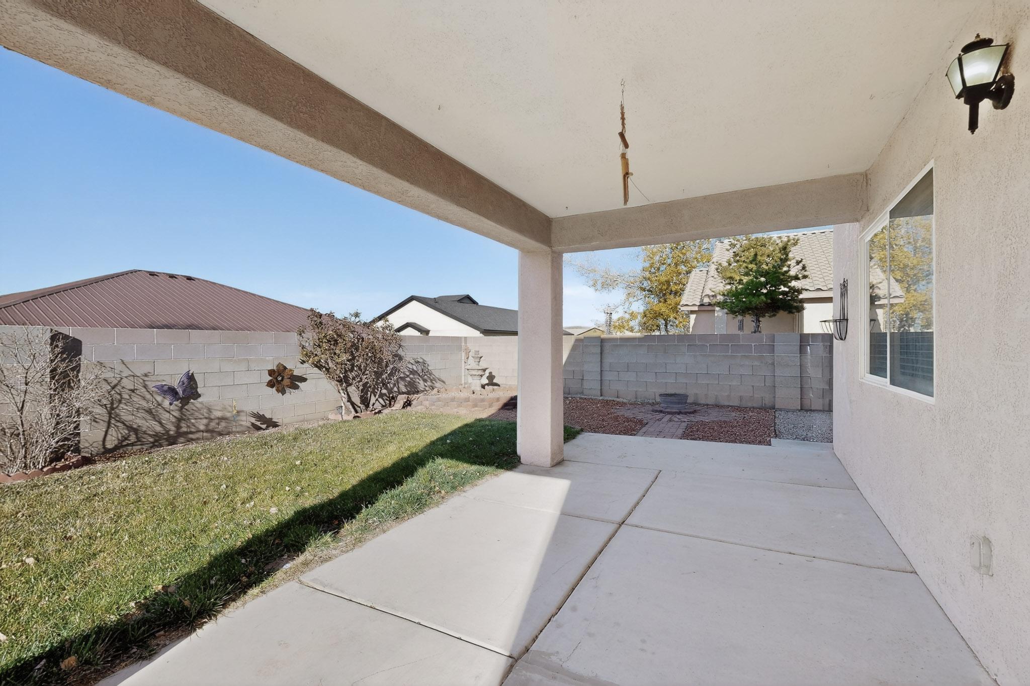 117 EL MUNDO Road