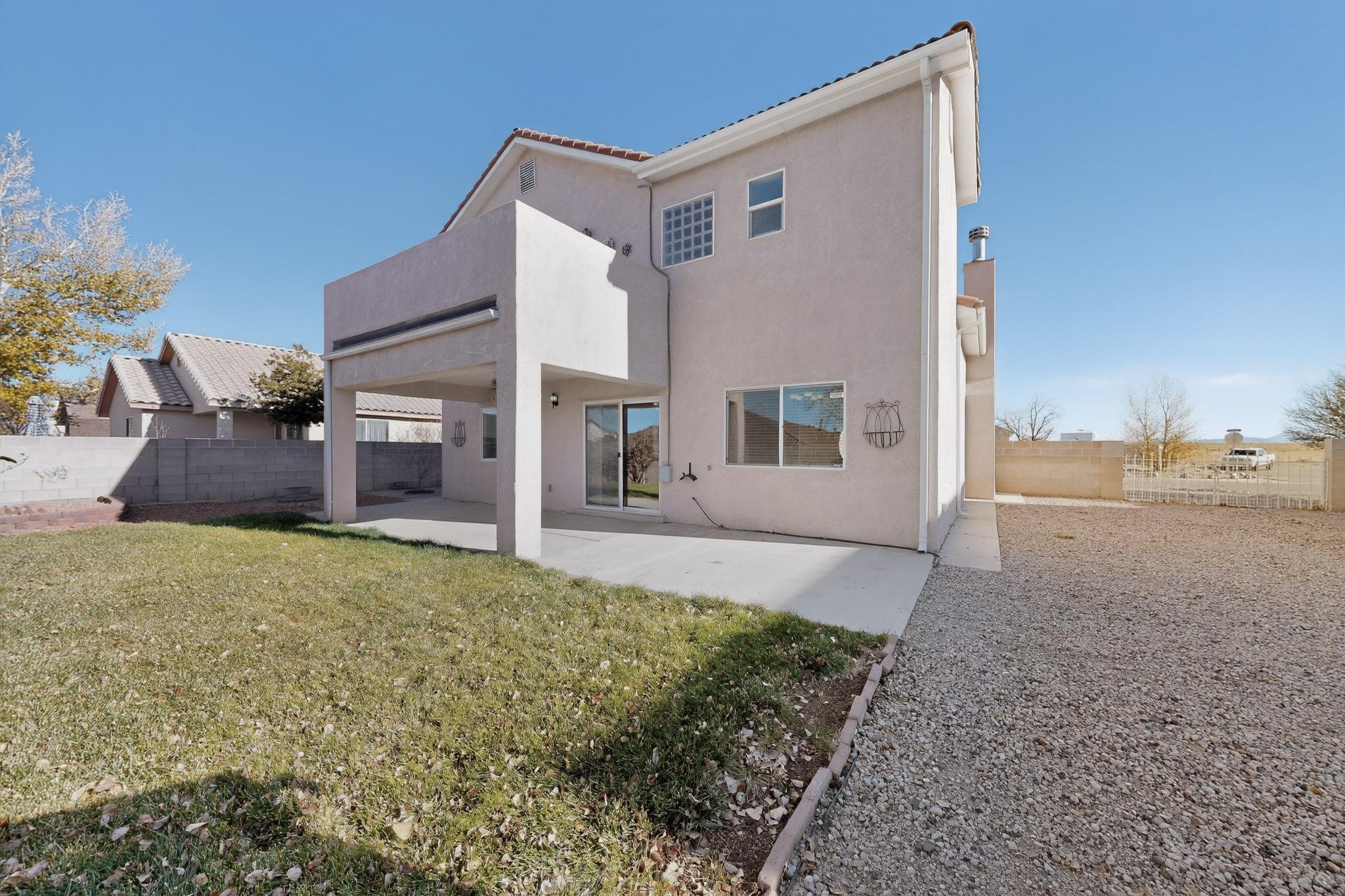 117 EL MUNDO Road