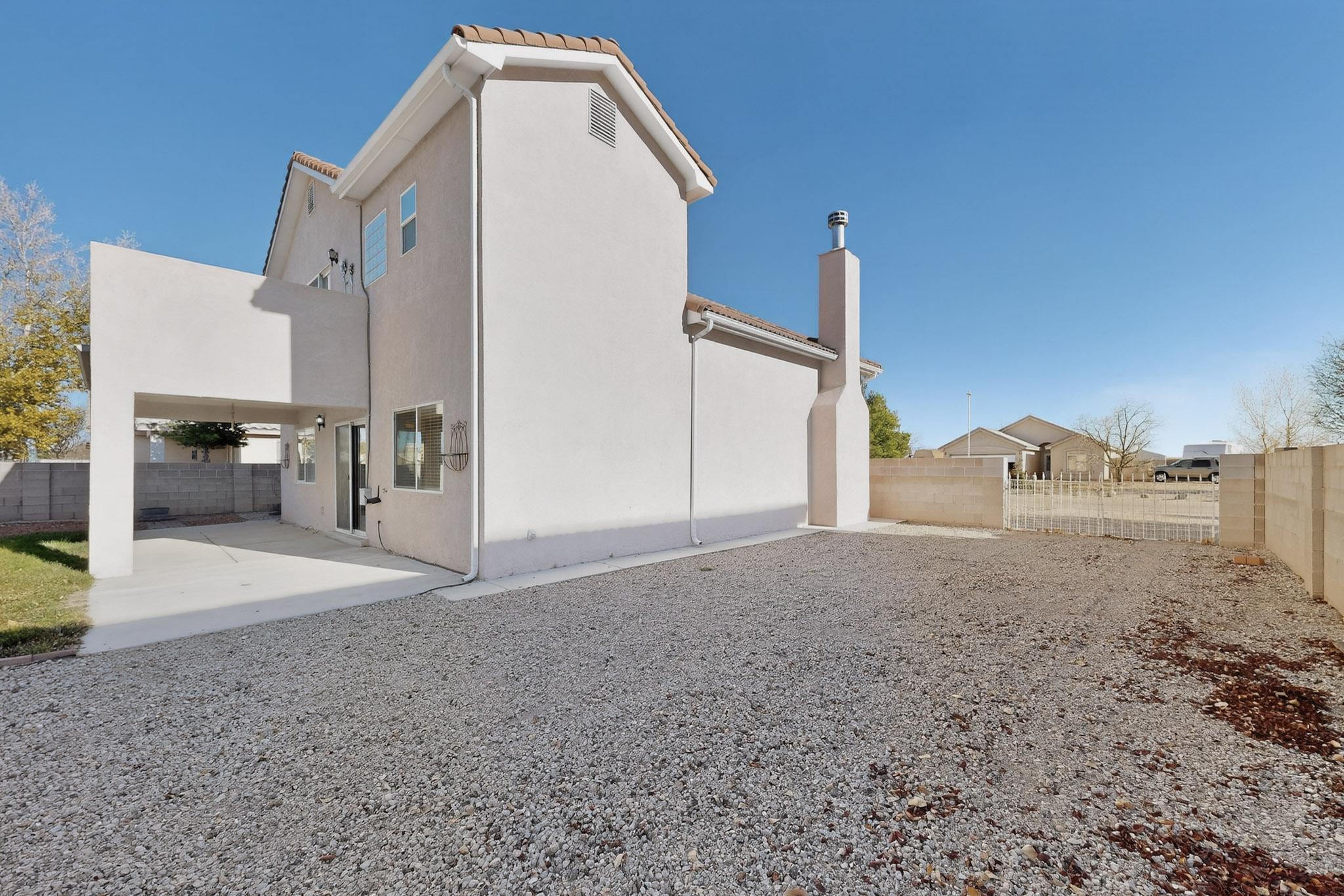 117 EL MUNDO Road