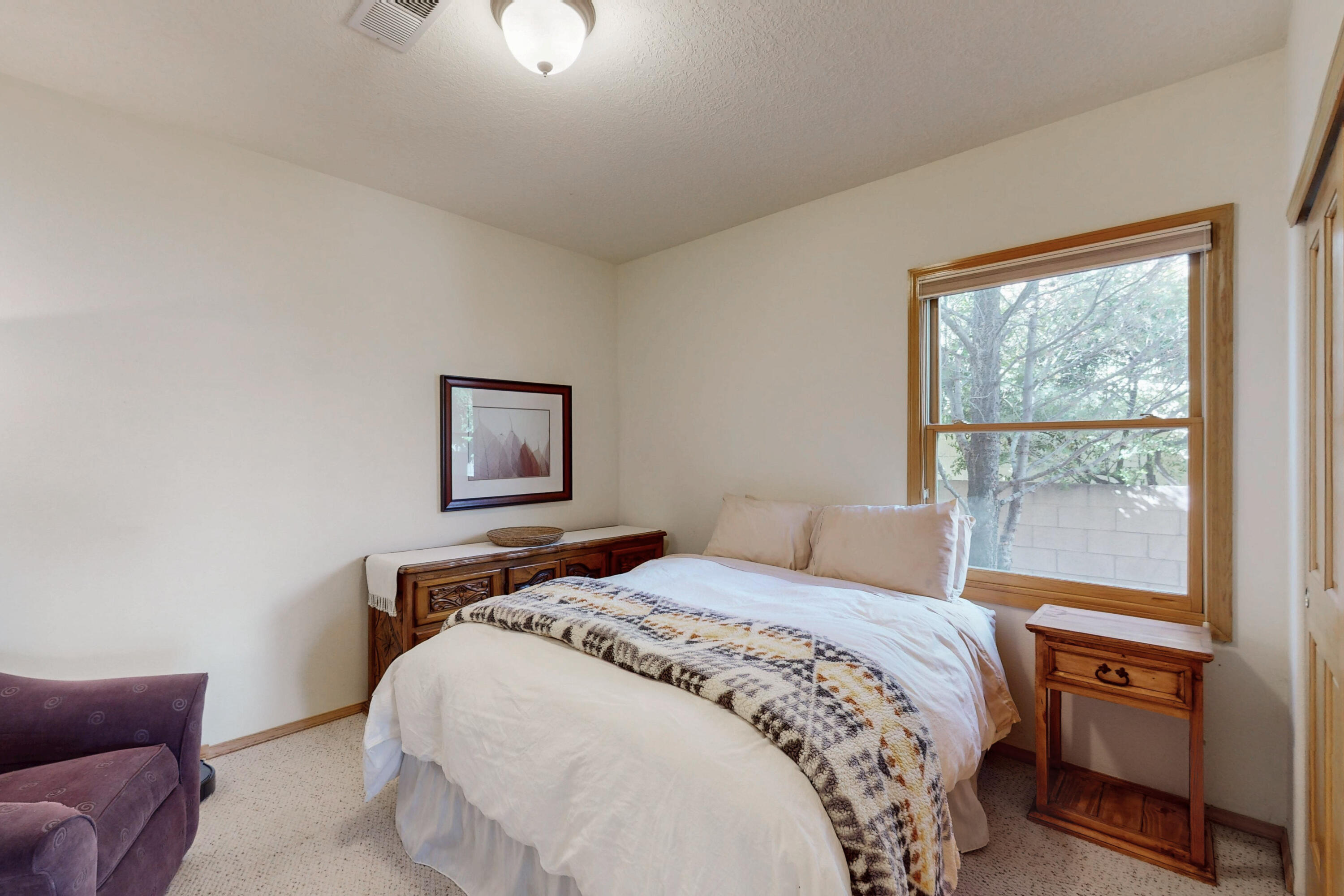 653 RENAISSANCE Loop SE