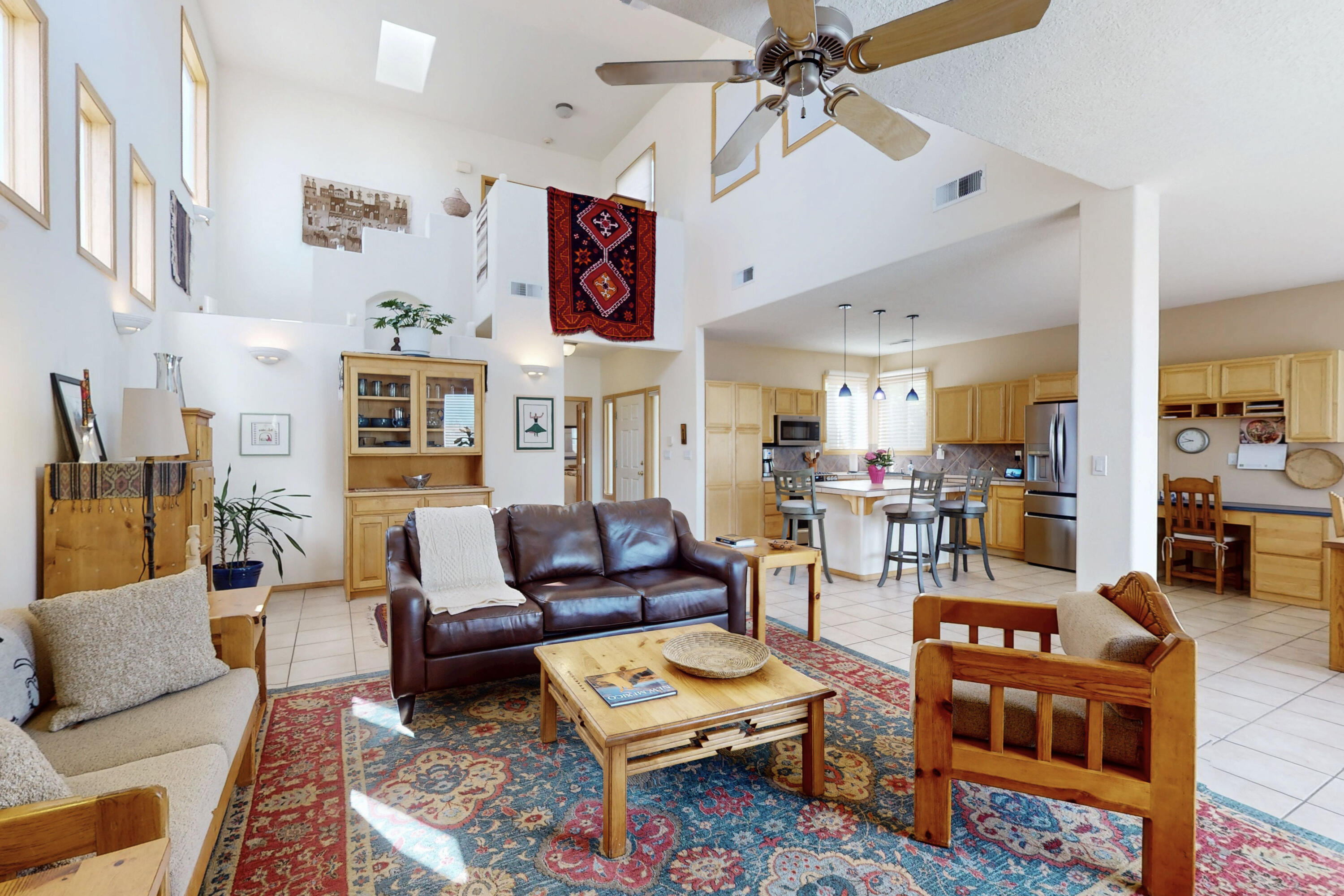 653 RENAISSANCE Loop SE