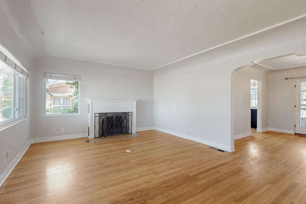 424 RICHMOND Drive SE