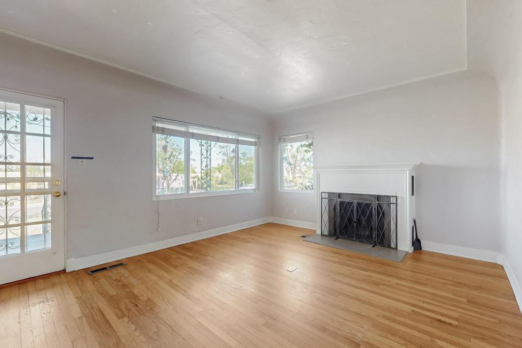 424 RICHMOND Drive SE