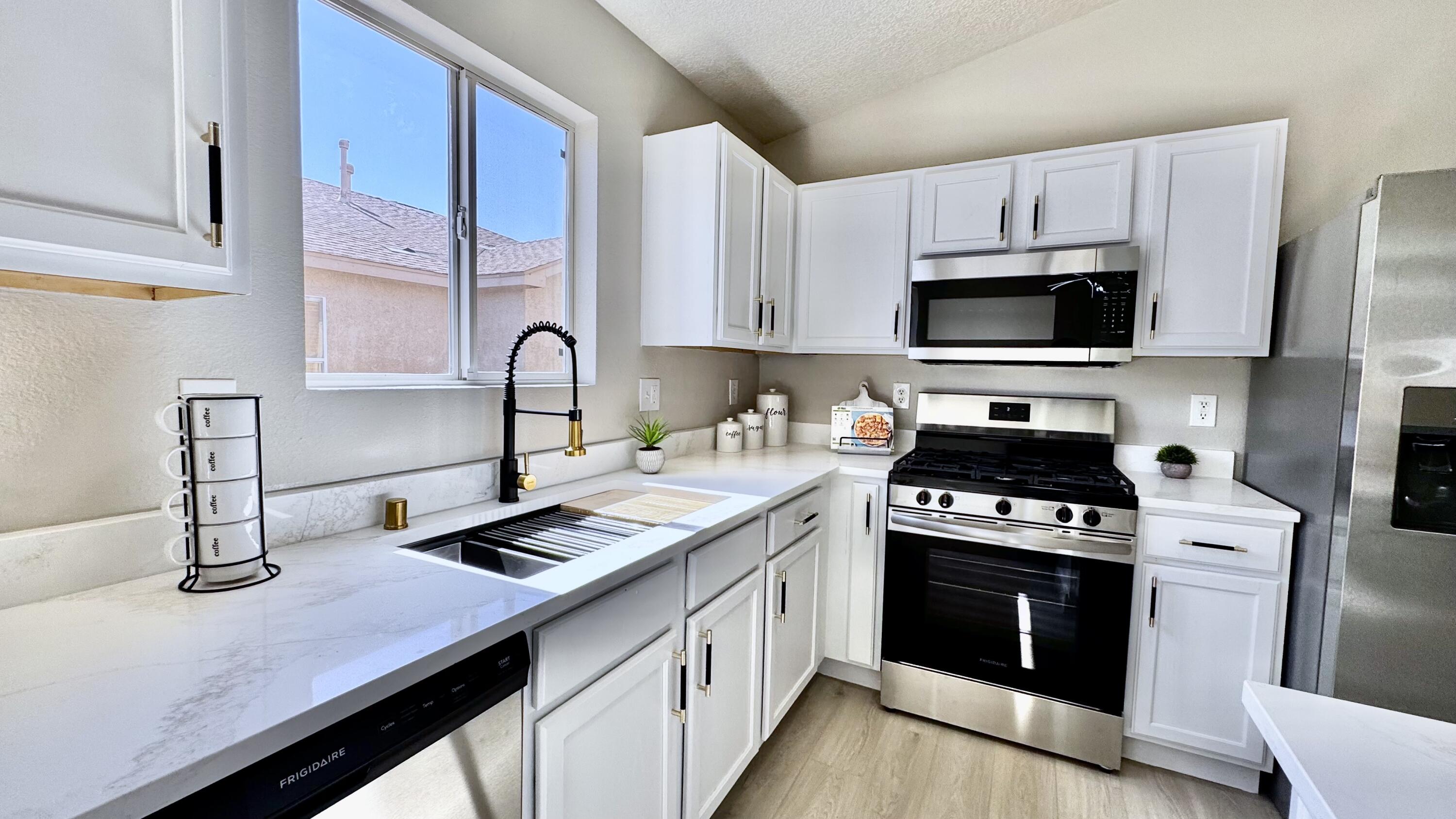 54 AVENIDA JARDIN