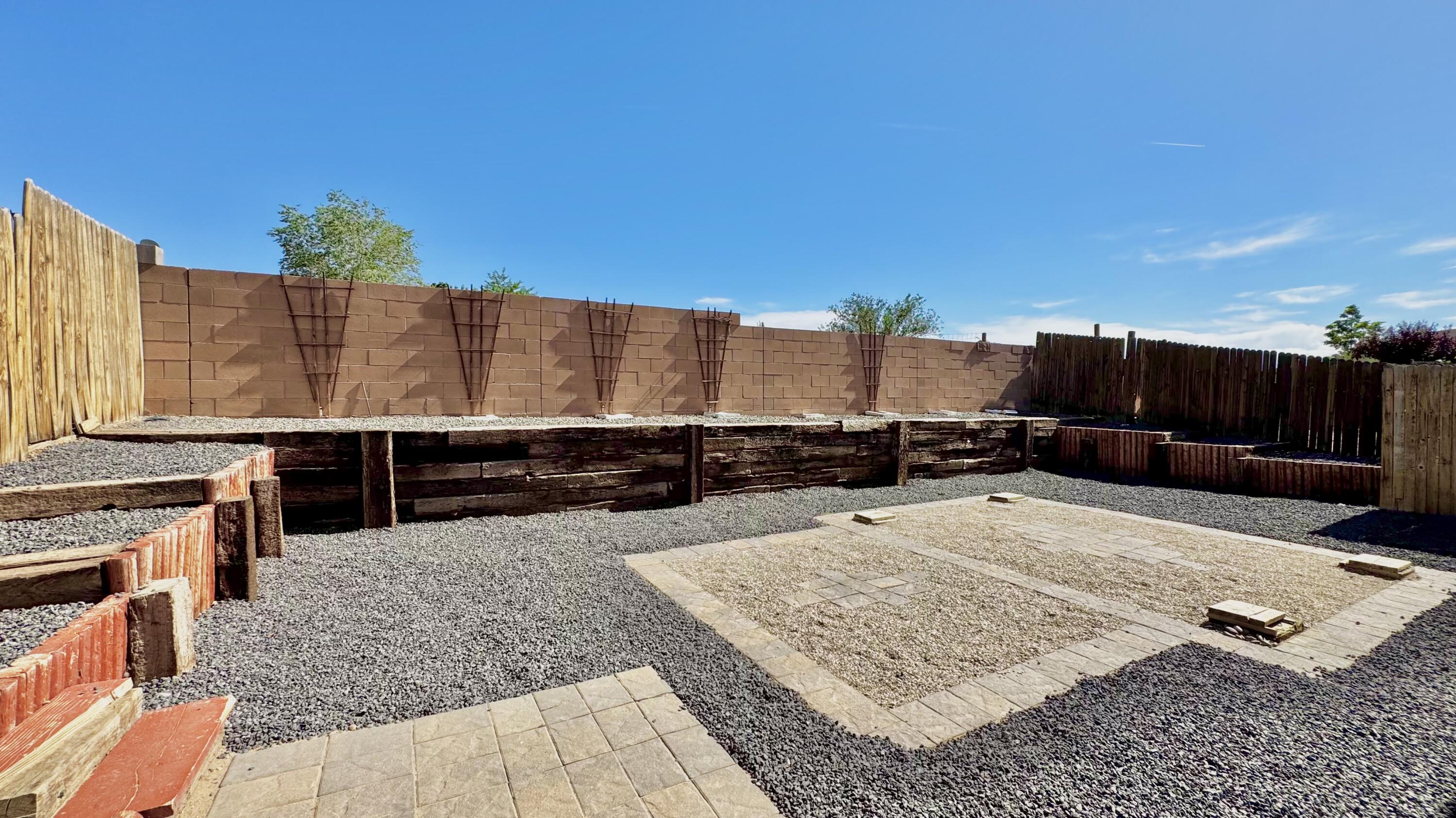 54 AVENIDA JARDIN