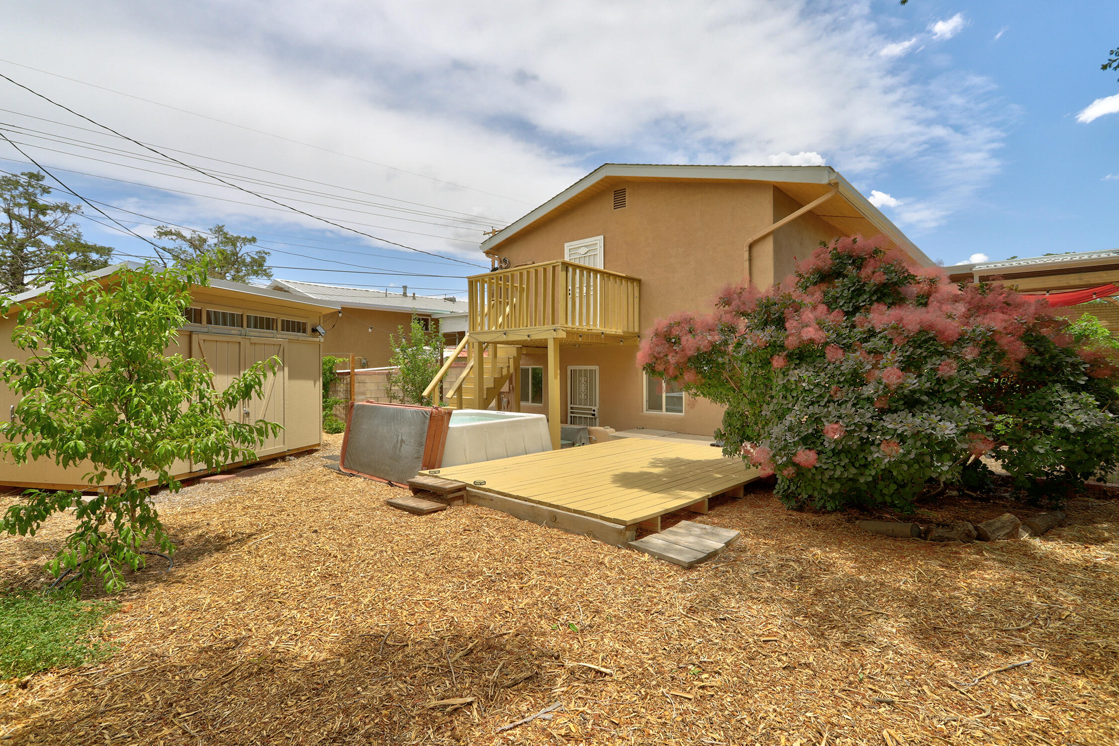 1835 SOLANO Drive NE