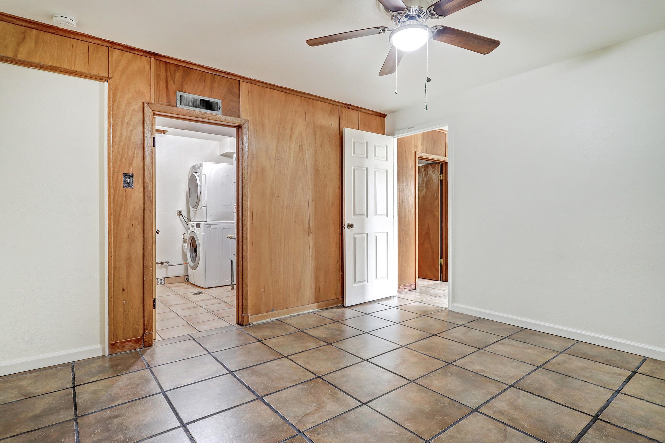 1835 SOLANO Drive NE