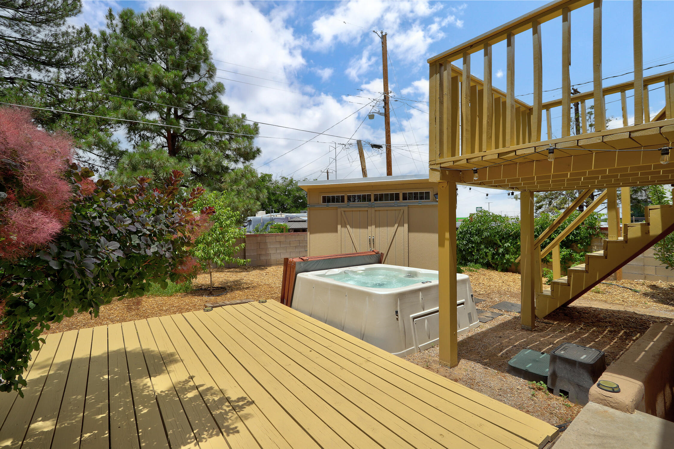 1835 SOLANO Drive NE