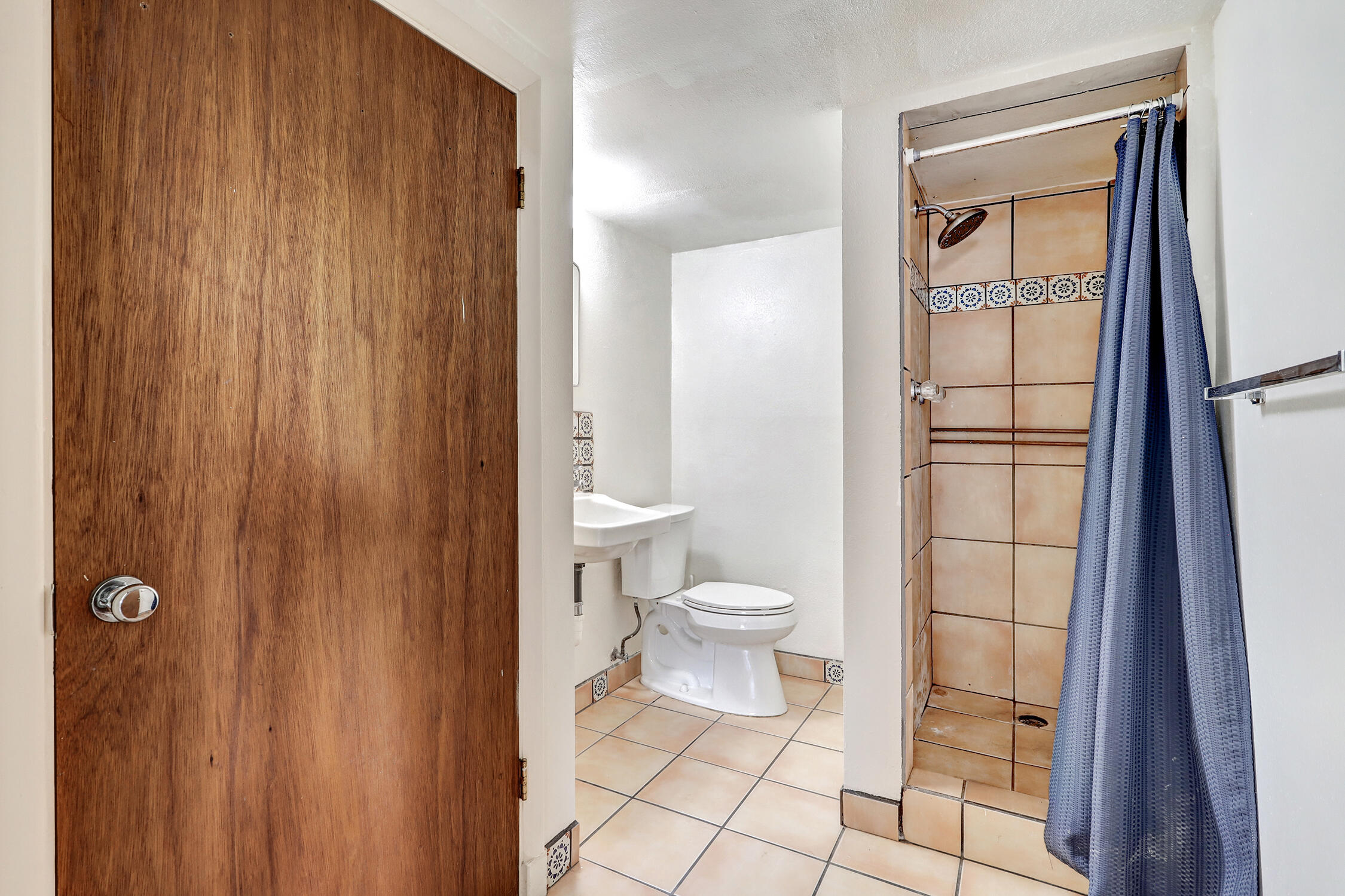 1835 SOLANO Drive NE