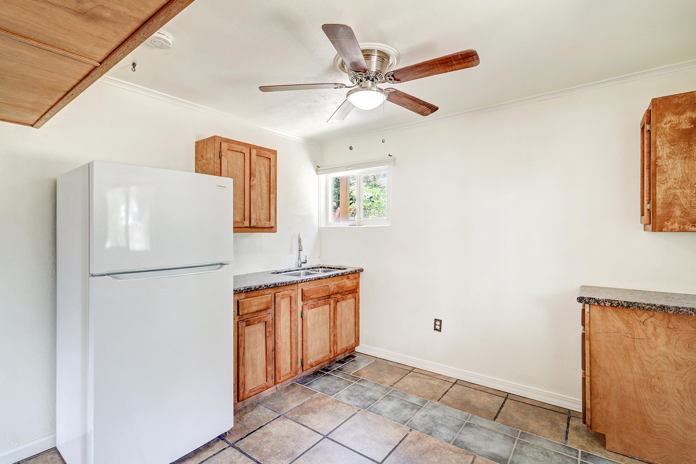 1835 SOLANO Drive NE