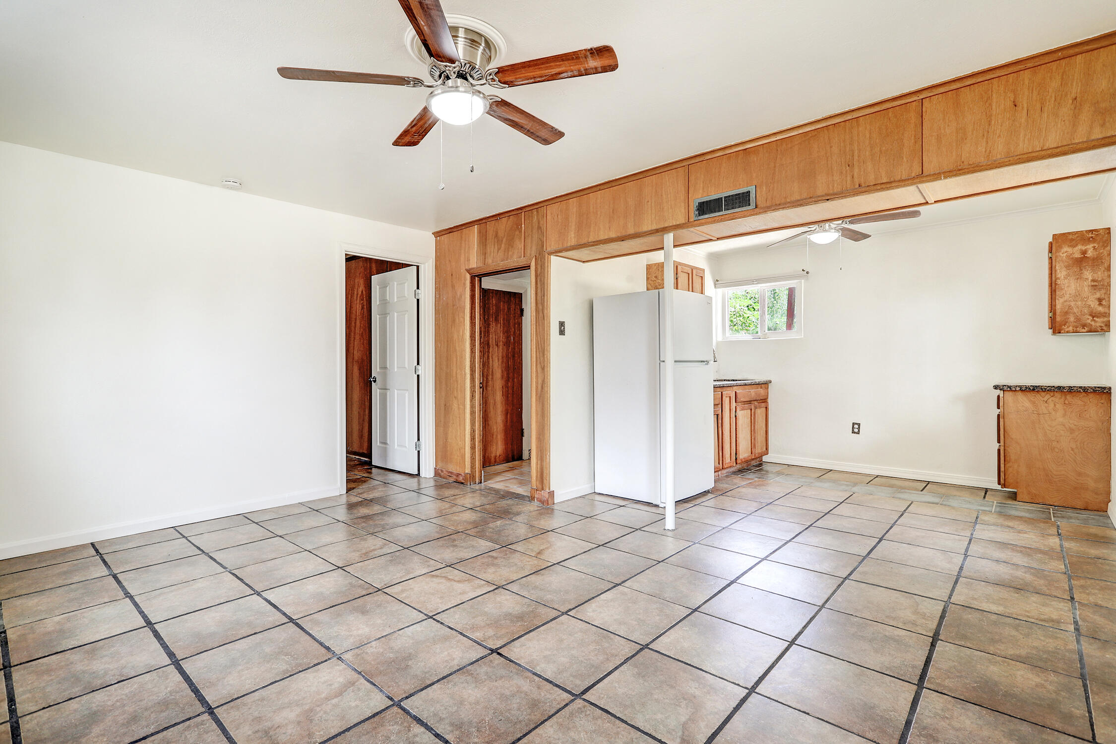 1835 SOLANO Drive NE