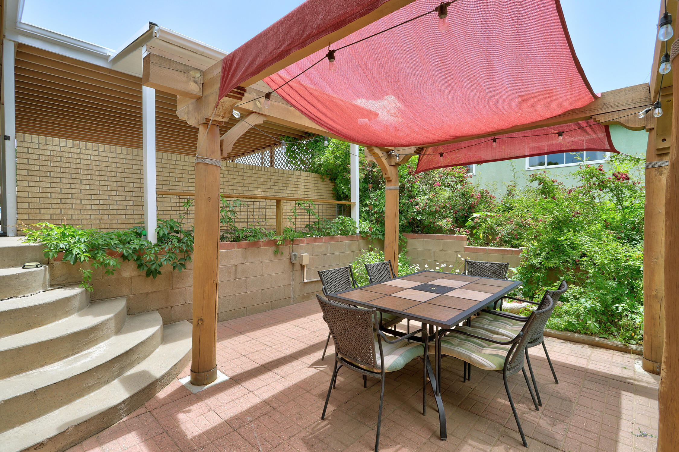 1835 SOLANO Drive NE