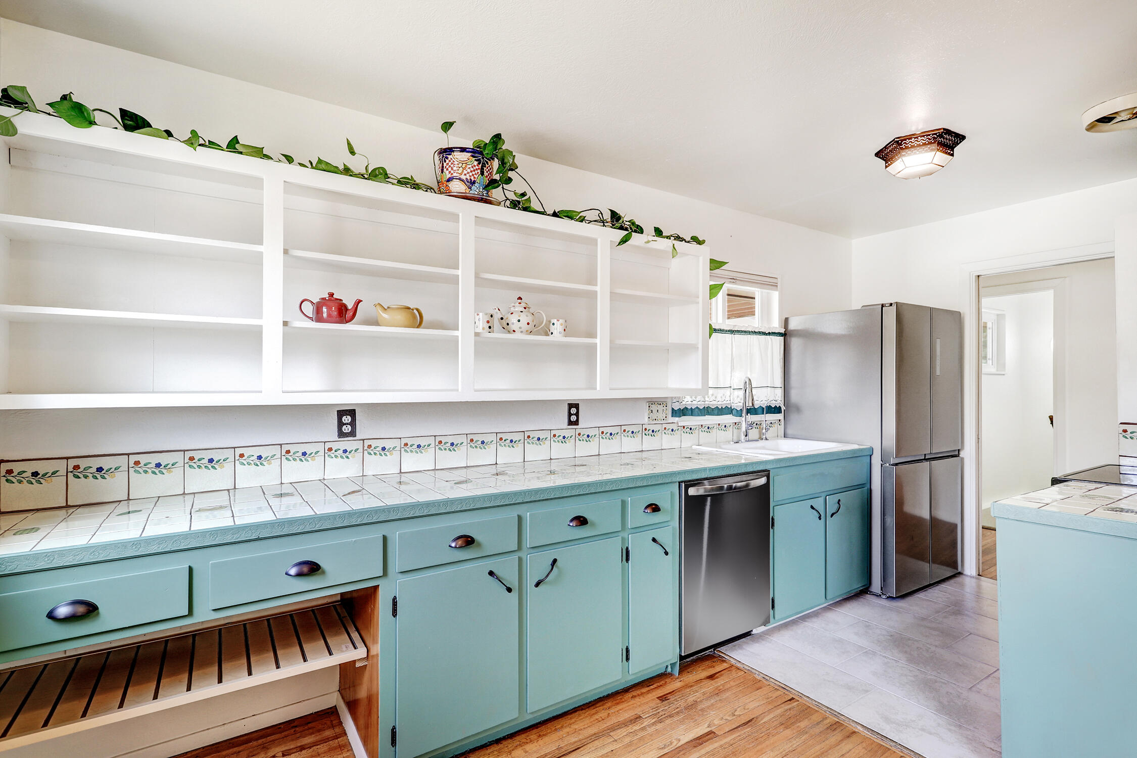 1835 SOLANO Drive NE