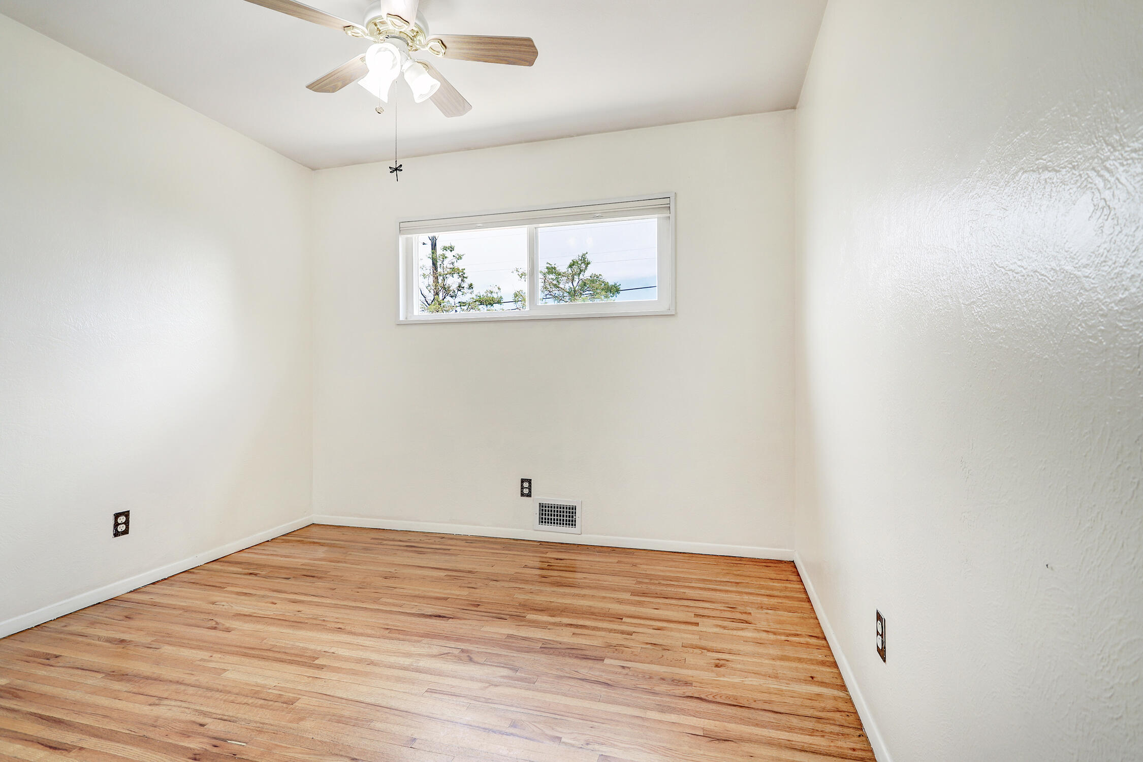 1835 SOLANO Drive NE