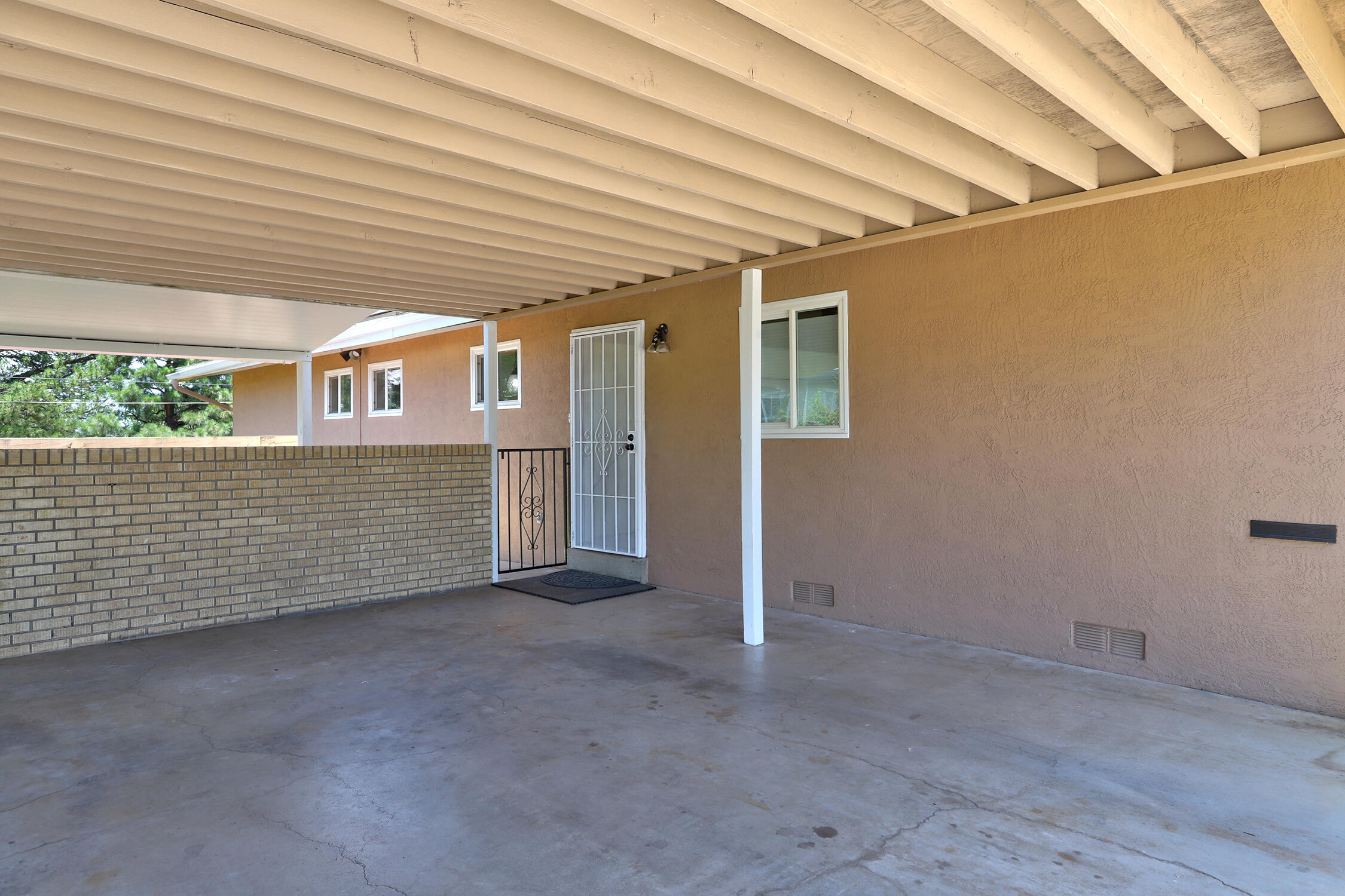 1835 SOLANO Drive NE