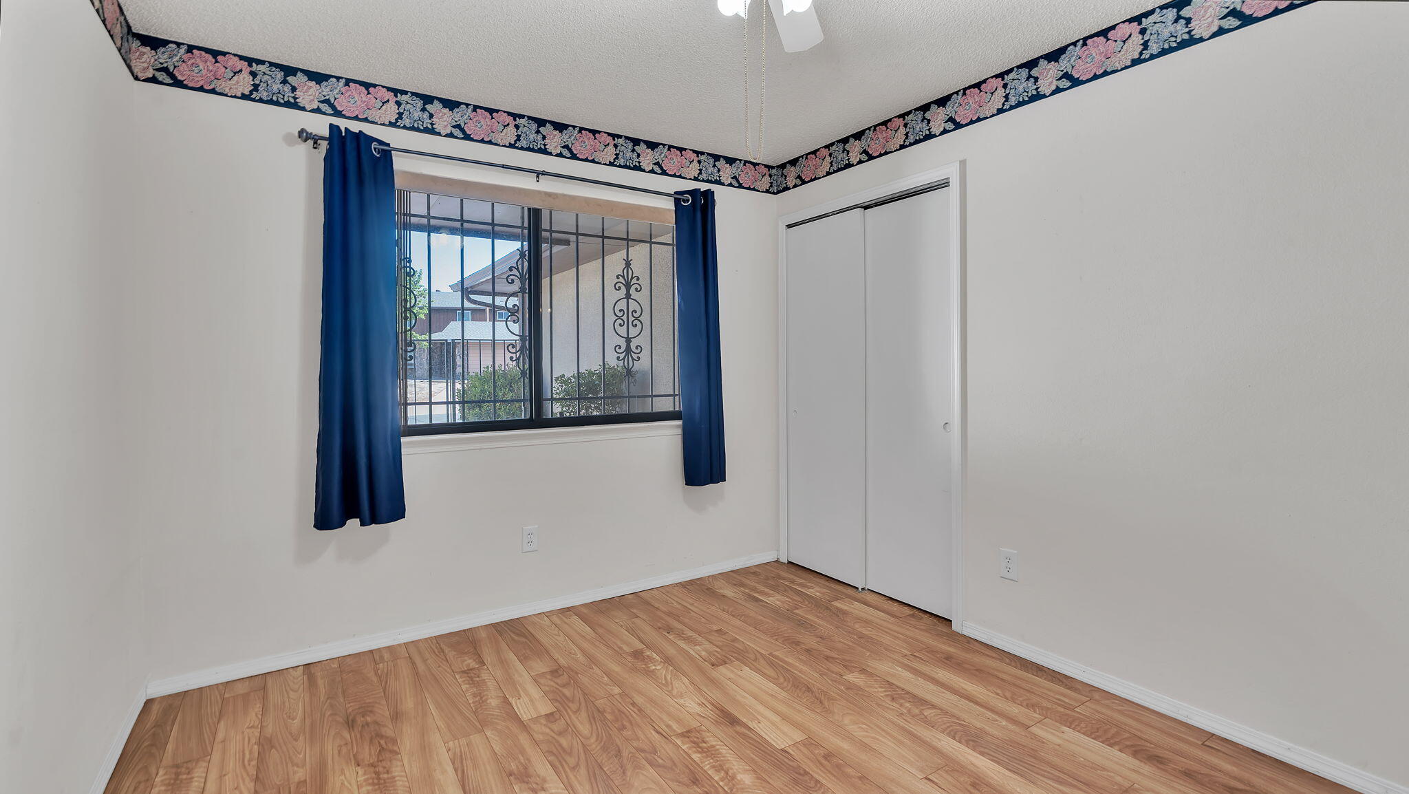 6600 AVENIDA LA COSTA NE