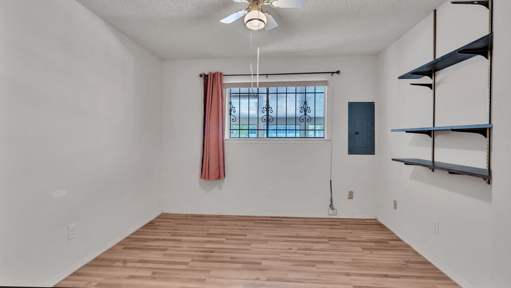 6600 AVENIDA LA COSTA NE