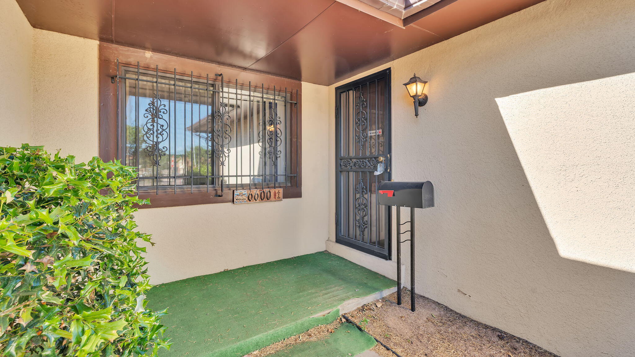 6600 AVENIDA LA COSTA NE