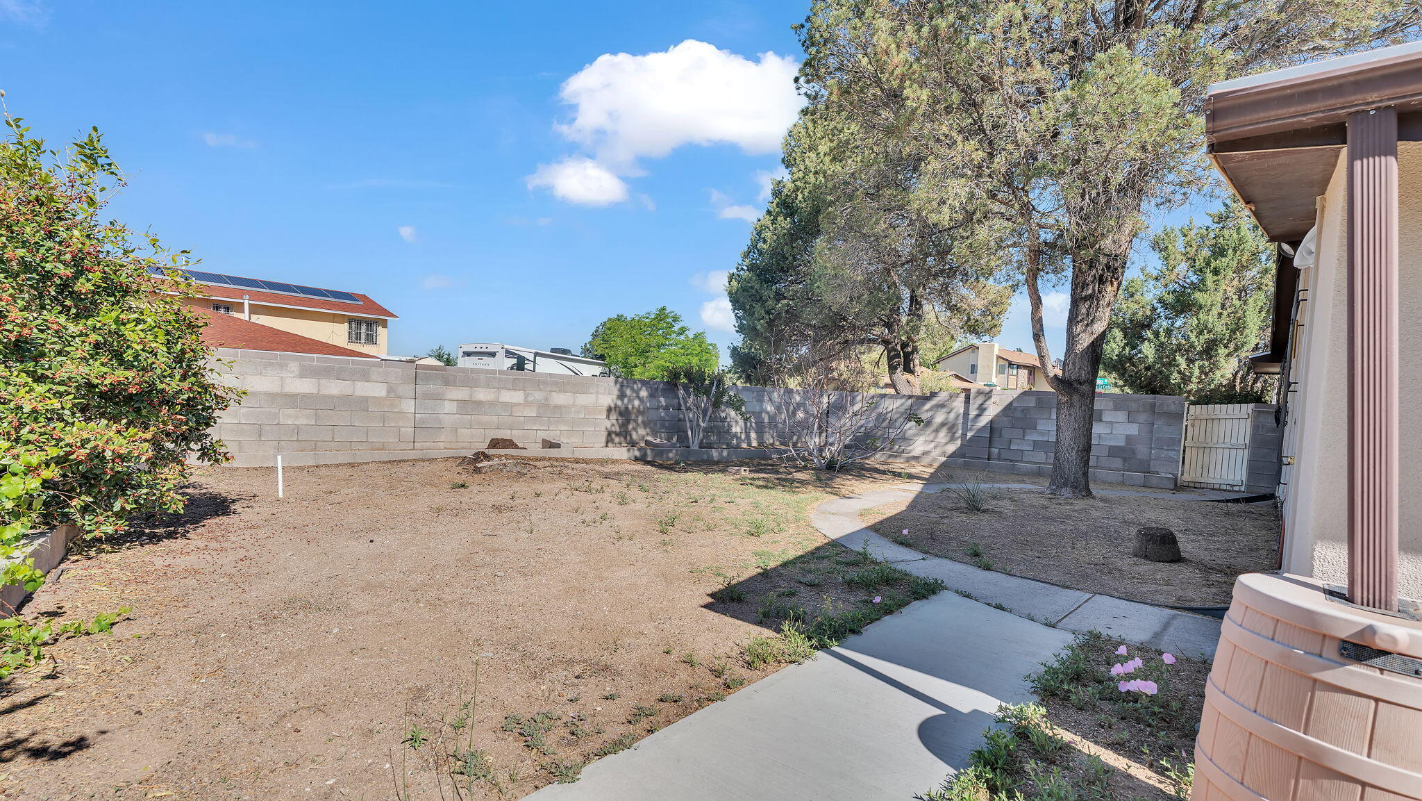 6600 AVENIDA LA COSTA NE