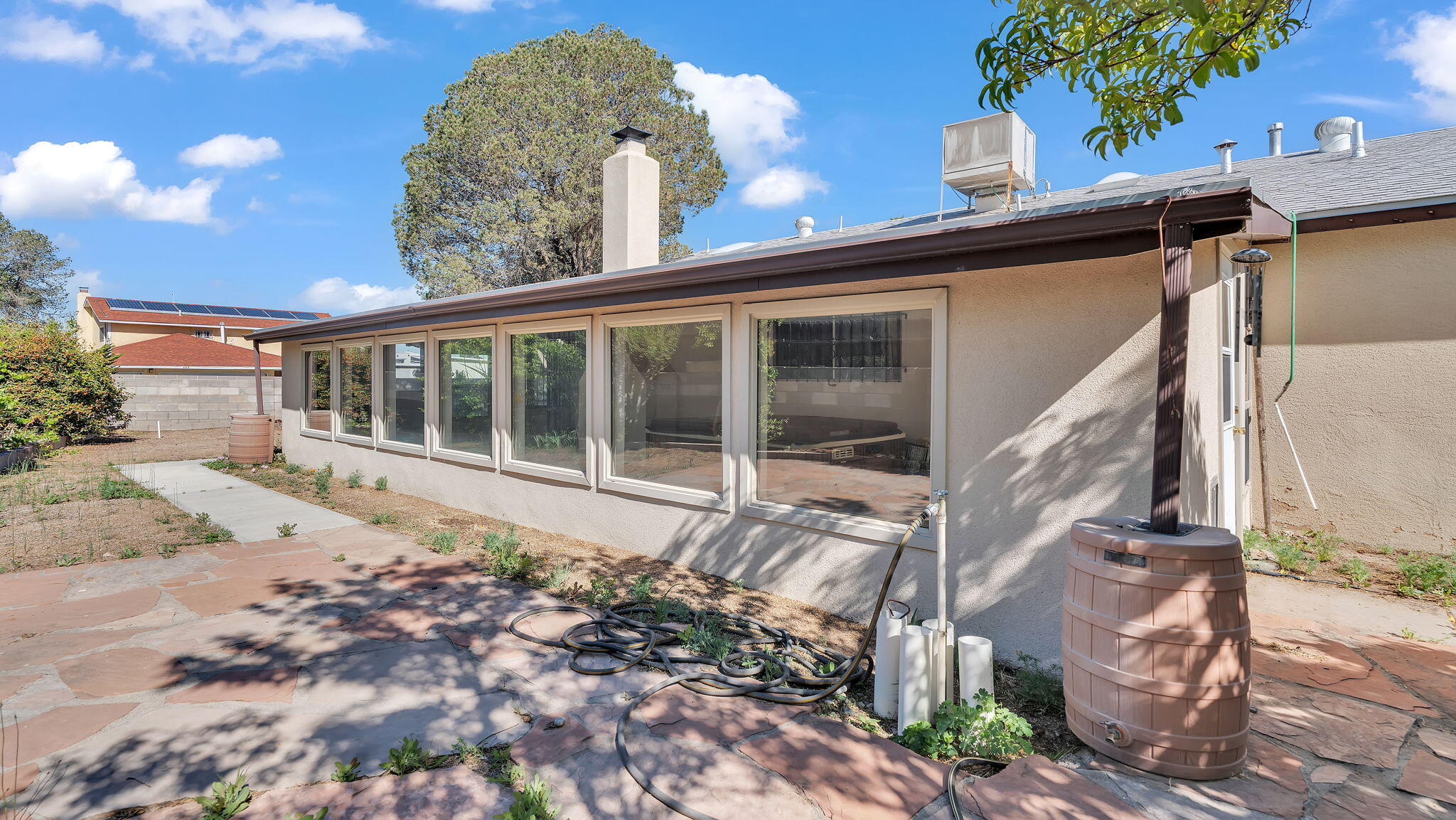 6600 AVENIDA LA COSTA NE