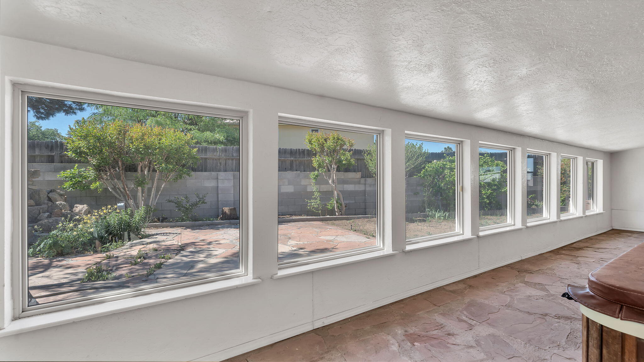 6600 AVENIDA LA COSTA NE