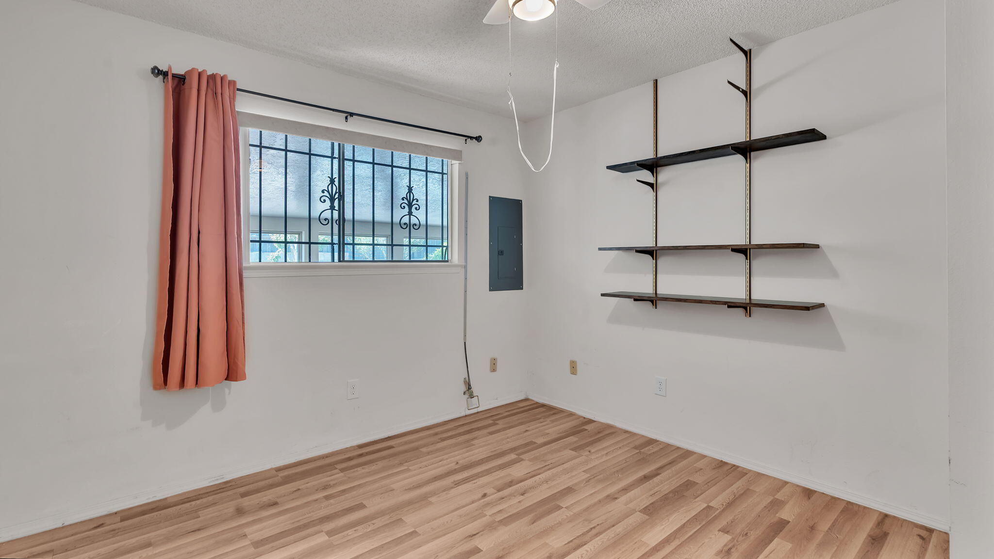 6600 AVENIDA LA COSTA NE
