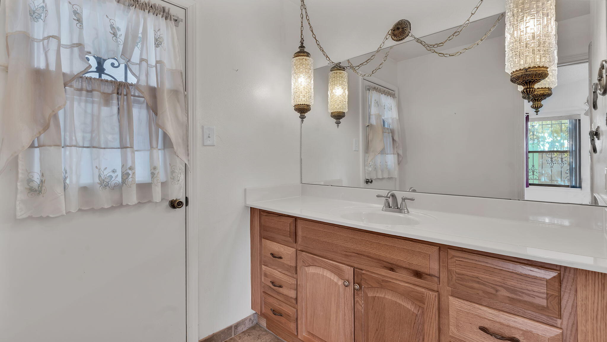 6600 AVENIDA LA COSTA NE