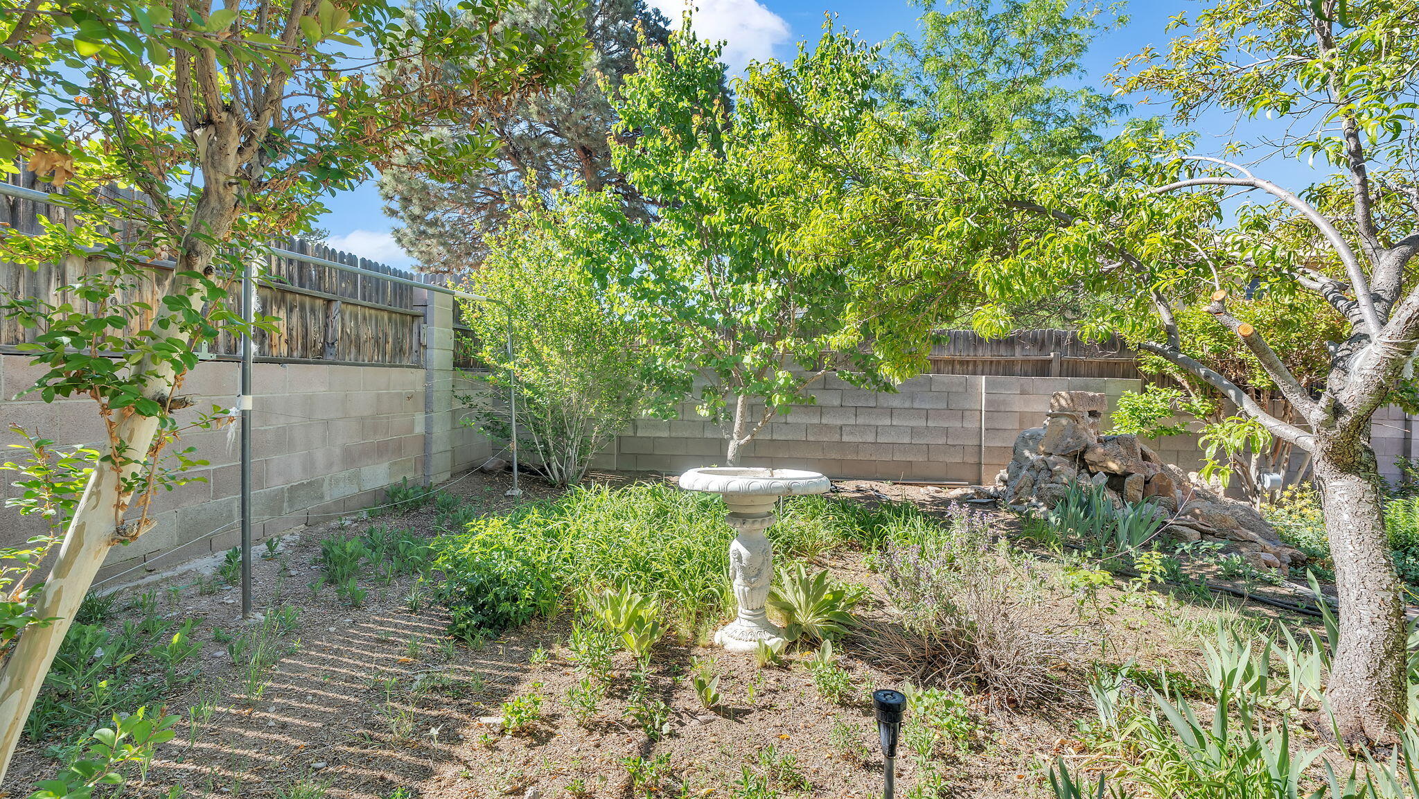 6600 AVENIDA LA COSTA NE