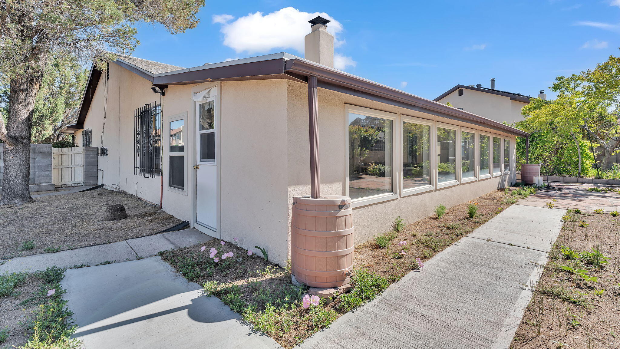 6600 AVENIDA LA COSTA NE